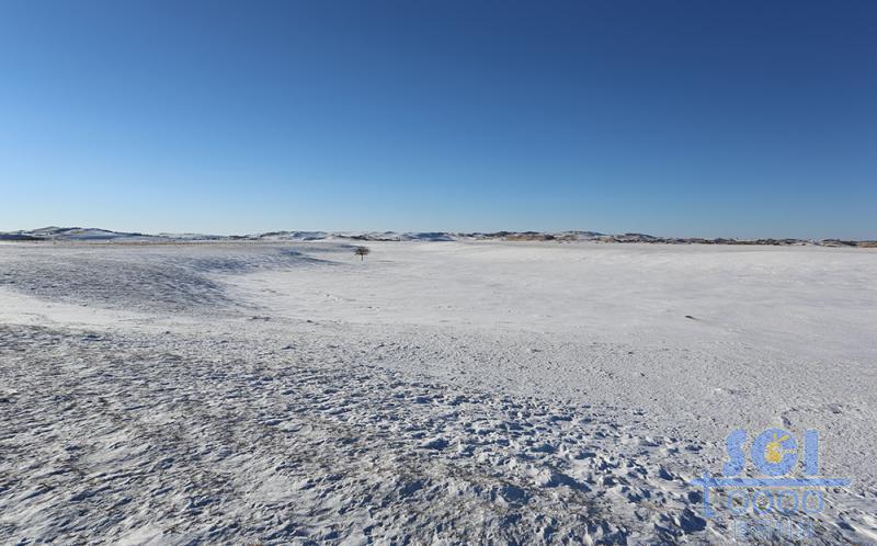 藍(lán)天雪地